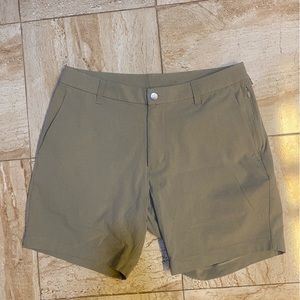 Lululemon men’s casual short 7in seam